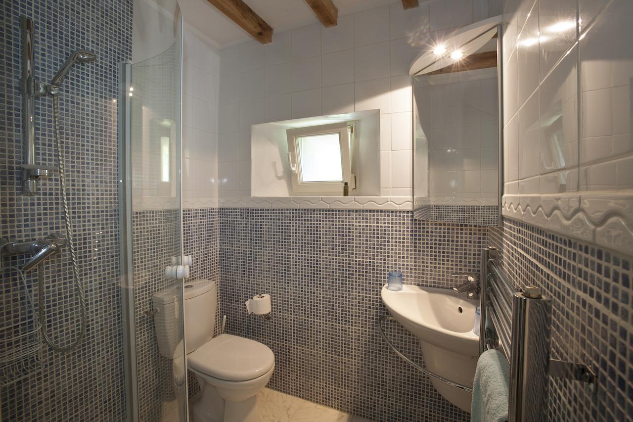 Domaine Les Magasins Bed & Breakfast Bram Ruang foto