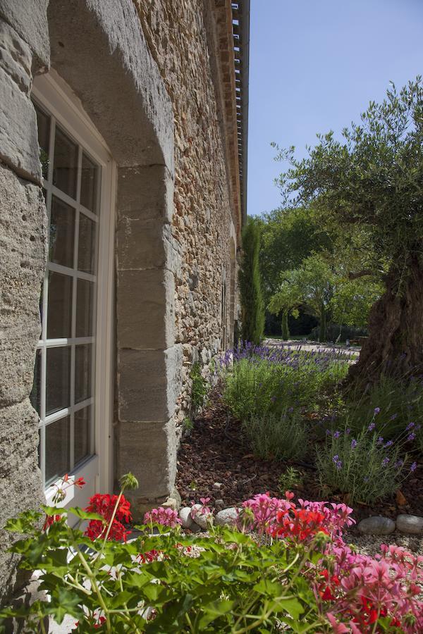 Domaine Les Magasins Bed & Breakfast Bram Bagian luar foto